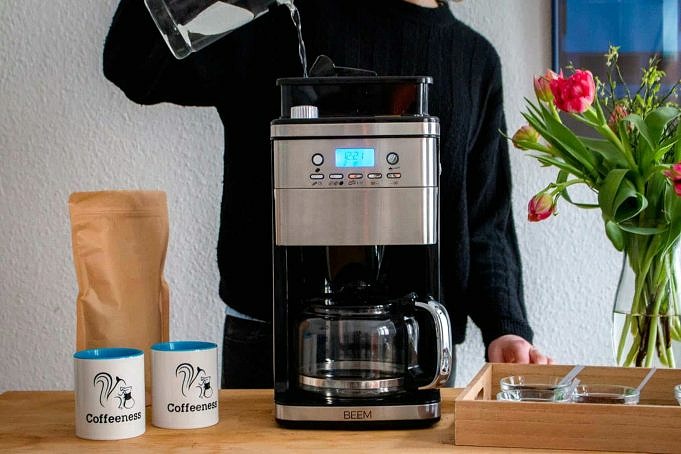 Die Besten Kaffeemaschinen Zum Mahlen Und Brühen - Bewertungen & Anleitung